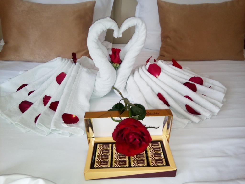 Elegance Hotel