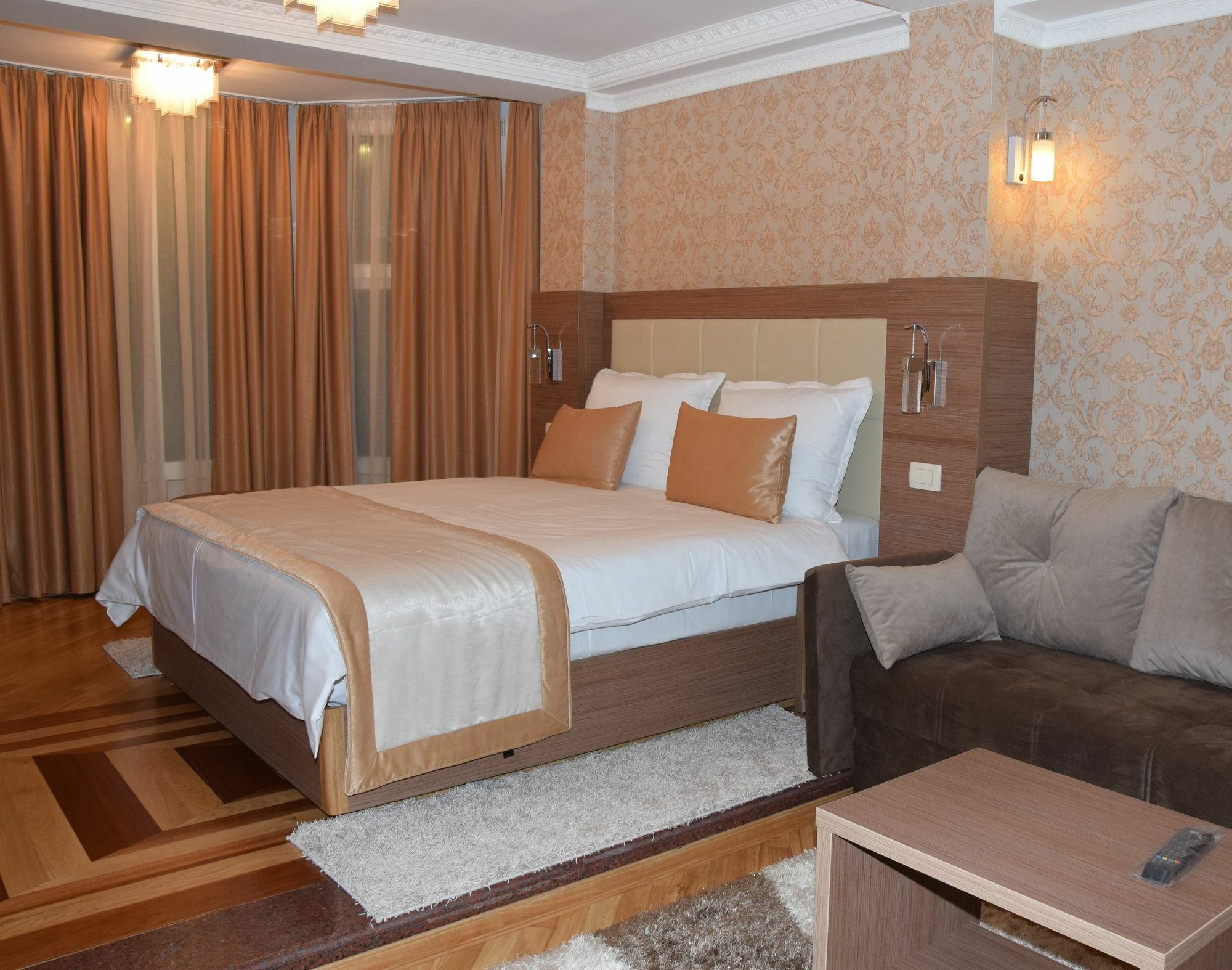 Hotel Elegance 4*